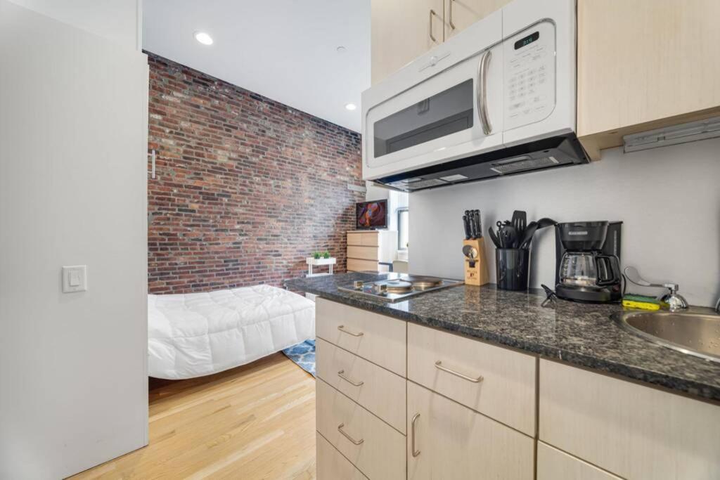 Simple Furnished Studio In The Heart Of 波士顿 外观 照片