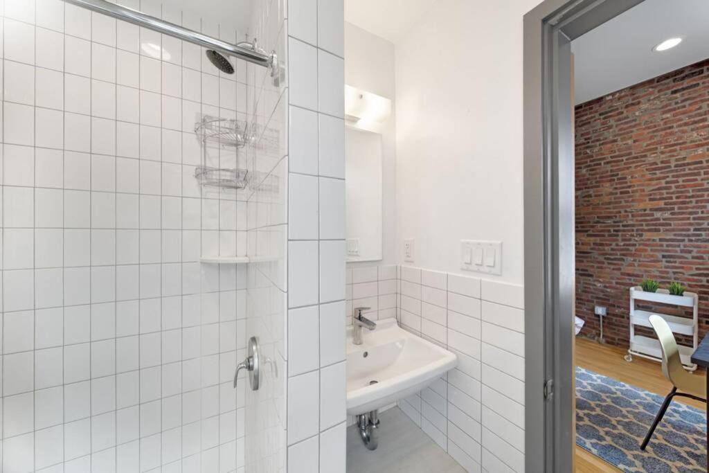 Simple Furnished Studio In The Heart Of 波士顿 外观 照片